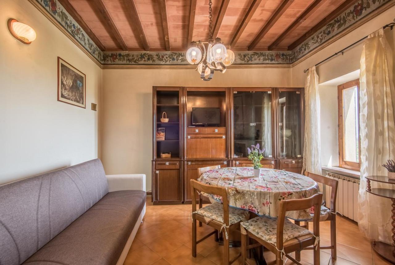 Casa Vacanze Del Borgo 몬탈치노 외부 사진